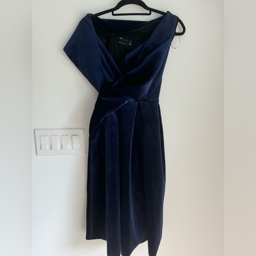 New Asos Design Women’s Petite 4 Off One Shoulder Velvet Deep Blue Mini Dress